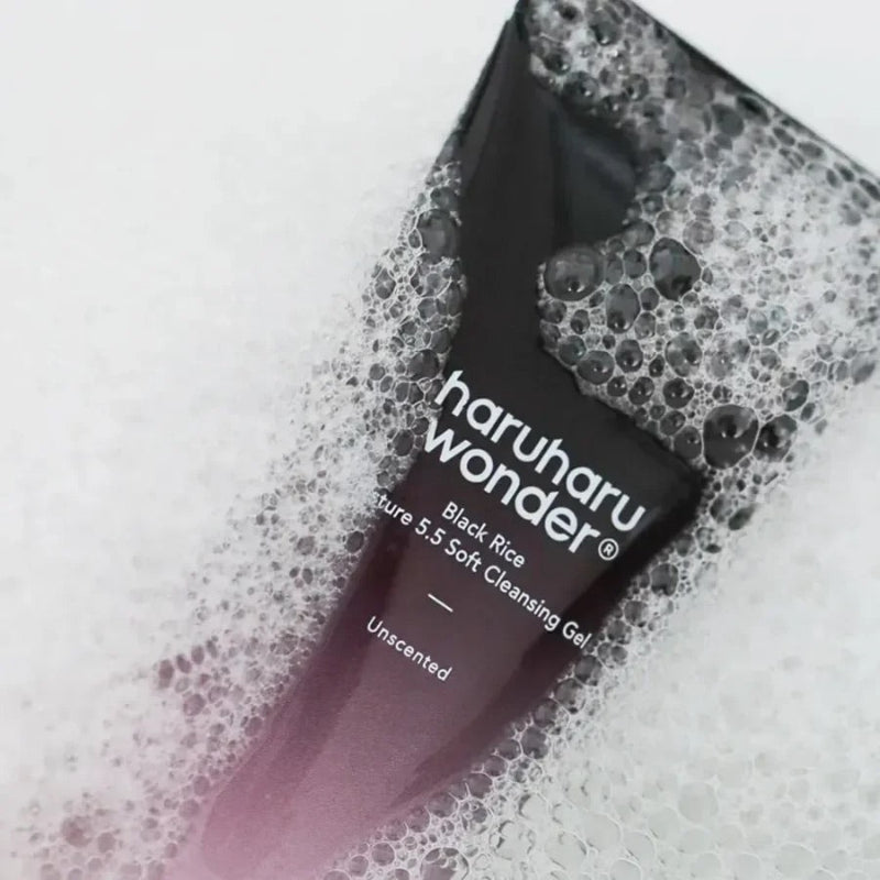 Black Rice Moisture 5.5 Soft Cleansing Gel - Haruharu Wonder